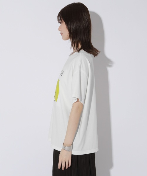 LAKOLE(ラコレ)の「<接触冷感>カラーパネルロゴプリントT / 1018058(Tシャツ/カットソー・レディース・イエロー/オフホワイト/チャコール・FREE)」の13枚目の写真