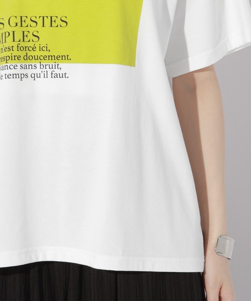 LAKOLE(ラコレ)の「<接触冷感>カラーパネルロゴプリントT / 1018058(Tシャツ/カットソー・レディース・イエロー/オフホワイト/チャコール・FREE)」の9枚目の写真