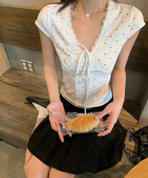 AsheKsha（アシクシャ）の「ドット柄レースのVネックトップス（Tシャツ/カットソー・レディース・ホワイト・M）」の12枚目の写真