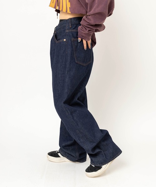 RNA(アールエヌエー)の「R4488 イージーBIGパンツ(デニムパンツ・レディース・ワンウォッシュ・MEDIUM)」の3枚目の写真