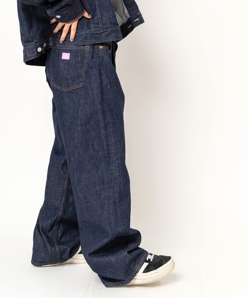 RNA(アールエヌエー)の「R4488 イージーBIGパンツ(デニムパンツ・レディース・ワンウォッシュ・MEDIUM)」の19枚目の写真
