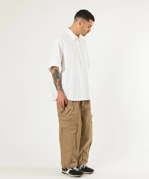 WISM（ウィズム）の「Estudio Niksen / エストゥディオ・ニクセン Shortsleeve Wide Shirt（シャツ/ブラウス・メンズ・ブルー/ホワイト・1/2）」の3枚目の写真