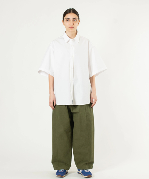 WISM（ウィズム）の「Estudio Niksen / エストゥディオ・ニクセン Shortsleeve Wide Shirt（シャツ/ブラウス・メンズ・ブルー/ホワイト・1/2）」の5枚目の写真