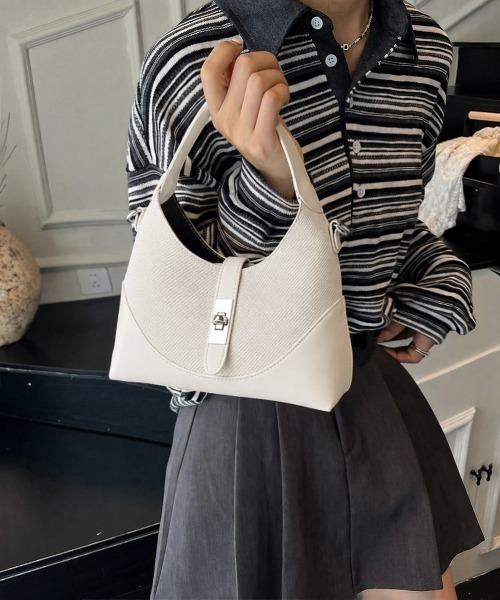 Miniministore(ミニミニストア)の「ショルダーバッグ 斜めがけ鞄ハンドバッグ(ショルダーバッグ・レディース・ベージュ/ブラック/ブルー/アイボリー・FREE)」の21枚目の写真