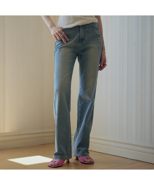 MORVE13(モルブ13)の「ブリーズキャットブラシストレートデニム(デニムパンツ・レディース・ブルー系その他・SMALL/MEDIUM/LARGE)」の1枚目の写真