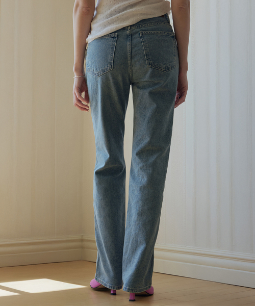 MORVE13(モルブ13)の「ブリーズキャットブラシストレートデニム(デニムパンツ・レディース・ブルー系その他・SMALL/MEDIUM/LARGE)」の2枚目の写真