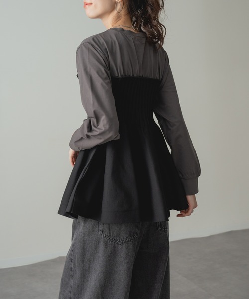 refinedworks(リファインドワークス)の「【refinedworks】ビスチェ風 ドッキング ペプラム トップス(Tシャツ/カットソー・レディース・チャコールグレー/ホワイト・FREE)」の9枚目の写真