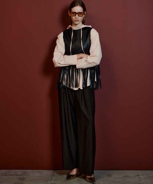 MAISON SPECIAL(メゾンスペシャル)の「Multi-Fringe Vegan Leather Vest/マルチフリンジヴィーガンレザーベスト(その他アウター・レディース・ブラック/アイボリー・FREE)」の10枚目の写真