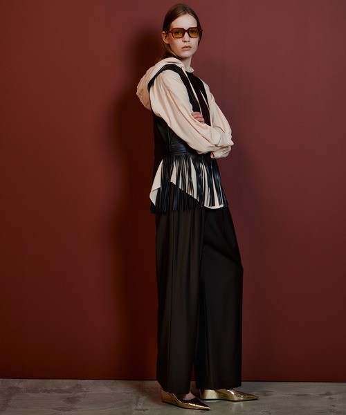 MAISON SPECIAL(メゾンスペシャル)の「Multi-Fringe Vegan Leather Vest/マルチフリンジヴィーガンレザーベスト(その他アウター・レディース・ブラック/アイボリー・FREE)」の12枚目の写真