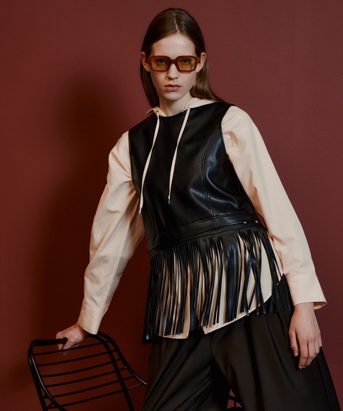 MAISON SPECIAL(メゾンスペシャル)の「Multi-Fringe Vegan Leather Vest/マルチフリンジヴィーガンレザーベスト(その他アウター・レディース・ブラック/アイボリー・FREE)」の14枚目の写真