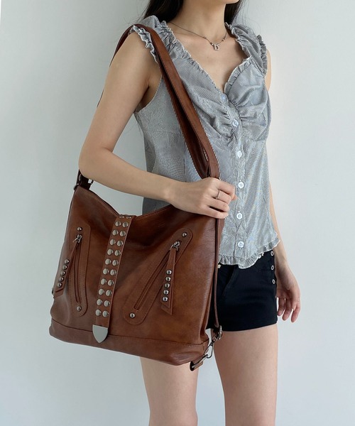LA VORAGINE(ラ ヴォラジネ)の「3WAYドットスタッズショルダーバッグ/リュックトートバッグ(トートバッグ・レディース・Red/GRAY/Black/BROWN・FREE)」の15枚目の写真