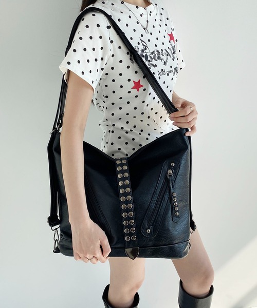 LA VORAGINE(ラ ヴォラジネ)の「3WAYドットスタッズショルダーバッグ/リュックトートバッグ(トートバッグ・レディース・Red/GRAY/Black/BROWN・FREE)」の6枚目の写真