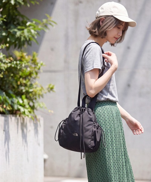 THE NORTH FACE(ザノースフェイス)の「【THE NORTH FACE/ザノースフェイス】BONNEY BUCKET BAG MINI / ボニー バケットバッグ ミニ ショルダーバッグ(ショルダーバッグ・レディース・クリーム/ブラック・FREE)」の10枚目の写真