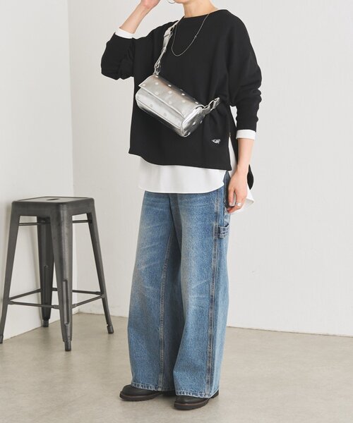 BEARDSLEY（ビアズリー）の「ミニレザードットボディバッグ《本革》（ショルダーバッグ・レディース・ブラック/シルバー/グレー系その他・FREE）」の6枚目の写真