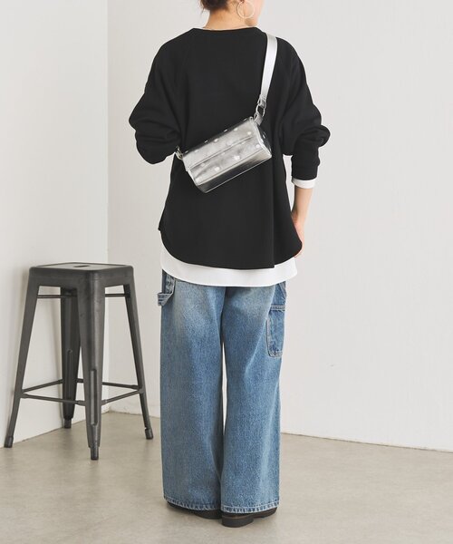 BEARDSLEY（ビアズリー）の「ミニレザードットボディバッグ《本革》（ショルダーバッグ・レディース・ブラック/シルバー/グレー系その他・FREE）」の5枚目の写真