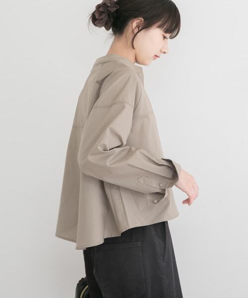 ITEMS URBANRESEARCH(アイテムズ アーバンリサーチ)の「ニットキャミソールレイヤードブラウス(シャツ/ブラウス・レディース・ベージュ/ライトブルー・FREE)」の17枚目の写真