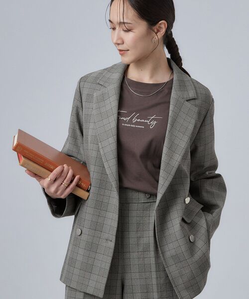SHOO・LA・RUE(シューラルー)の「【セットアップ可/洗濯後しわになりにくい】ウールフィール ダブルジャケット(テーラードジャケット・レディース・グレー系その他2/ナチュラル/ブラウン系その他2・01/02/03/04)」の2枚目の写真