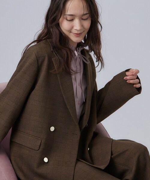 SHOO・LA・RUE(シューラルー)の「【セットアップ可/洗濯後しわになりにくい】ウールフィール ダブルジャケット(テーラードジャケット・レディース・グレー系その他2/ナチュラル/ブラウン系その他2・01/02/03/04)」の3枚目の写真