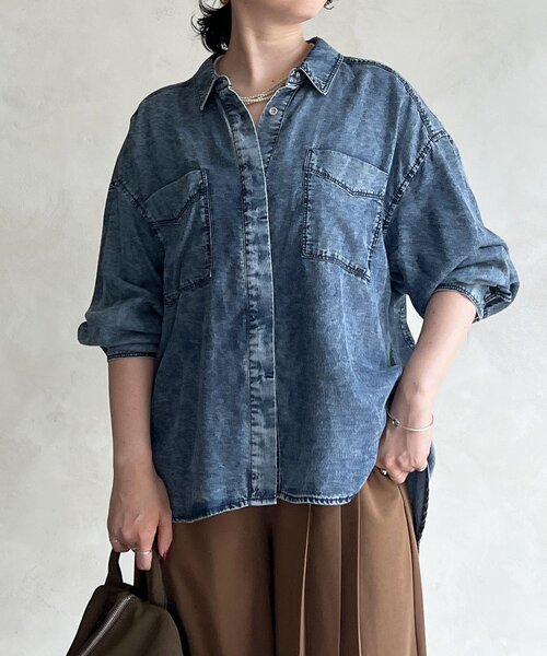 un dix cors(アンディコール)の「パウダーデニムラウンドシャツ(シャツ/ブラウス・レディース・サックスブルー/インディゴブルー/ブラック・FREE)」の5枚目の写真