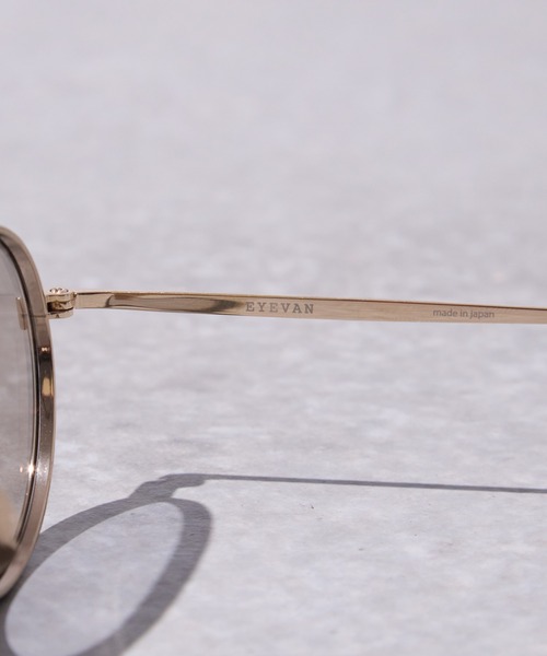 EYEVAN(アイヴァン)の「【EYEVAN/アイヴァン】ELDRIDGE 49 G-LT.GY(サングラス・メンズ・ゴールド・FREE)」の4枚目の写真