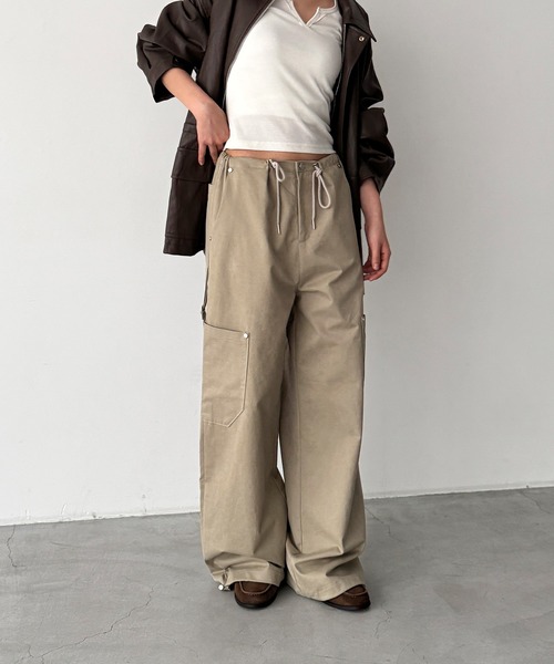 CANAL JEAN(キャナルジーン)の「El mar サイドポケットコットンドロストパンツ(その他パンツ・レディース・ベージュ/ネイビー・ONE SIZE)」の1枚目の写真