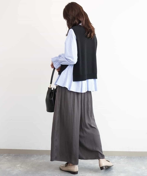 MK MICHEL KLEIN（エムケーミッシェルクラン）の「[洗える]フリルハイネックブラウス×ニットベスト ツインセット（シャツ/ブラウス・レディース・ブラック/ブラウン・38）」の15枚目の写真