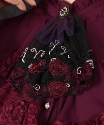axes femme（アクシーズファム）の「薔薇×蝙蝠レースジャボブローチ（チャーム）」