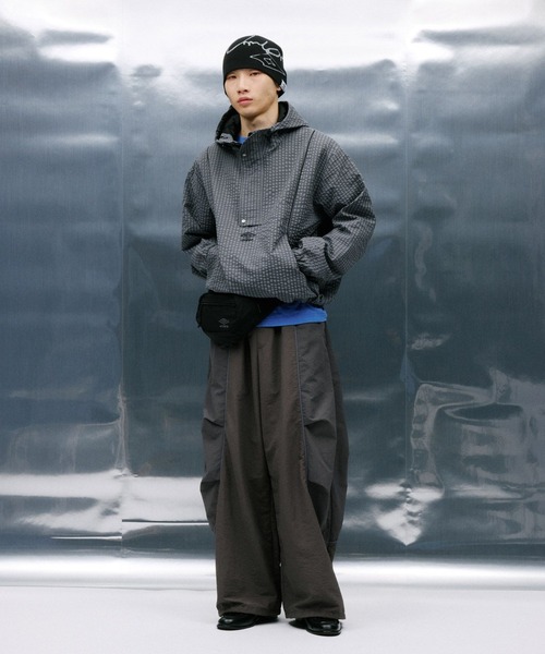 UMBRO(アンブロ)の「【umbro/アンブロ】アンブロ/配色ナイロンパンツ(その他パンツ・メンズ・グレー/ブラック・FREE)」の3枚目の写真