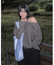 LVER OFF SHOULDER L/S TEE(CHARCOAL)