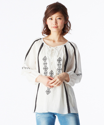 IEDIT | ミルブロウズ　レースアップデザインが女っぽい刺しゅう遣いのギャザーブラウス　(シャツ/ブラウス)