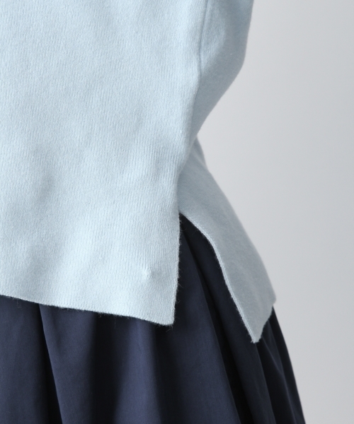 Andemiu（アンデミュウ）の「ソデシャツボリュームニット748010（ニット/セーター・レディース・ライトブルー/ライトグレー/ピンク/ホワイト・FREE）」の10枚目の写真