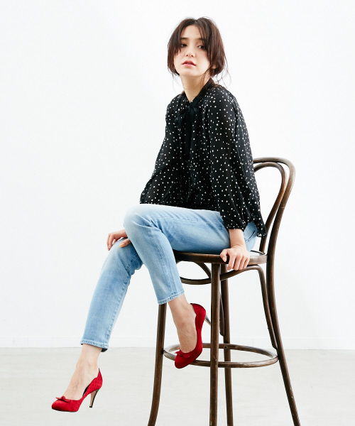 PICHE ABAHOUSE（ピシェ アバハウス）の「リボンスカラップパンプス（パンプス・レディース・ブラック/レッド/ダークグレー・39/36/37/38/35/40/34）」の11枚目の写真