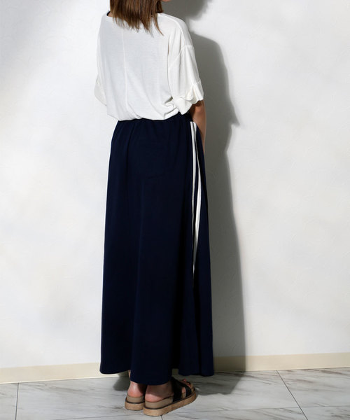 classicalelf(クラシカルエルフ)の「柔らか素材の袖口ロールアップニットソー(半袖)(Tシャツ/カットソー・レディース・ブラック/ネイビー/オフホワイト/杢グレー/ホワイト×ネイビー・MEDIUM/LARGE/X-LARGE/XX-LARGE)」の12枚目の写真