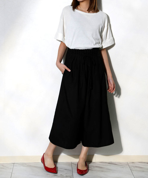classicalelf(クラシカルエルフ)の「柔らか素材の袖口ロールアップニットソー(半袖)(Tシャツ/カットソー・レディース・ブラック/ネイビー/オフホワイト/杢グレー/ホワイト×ネイビー・MEDIUM/LARGE/X-LARGE/XX-LARGE)」の8枚目の写真