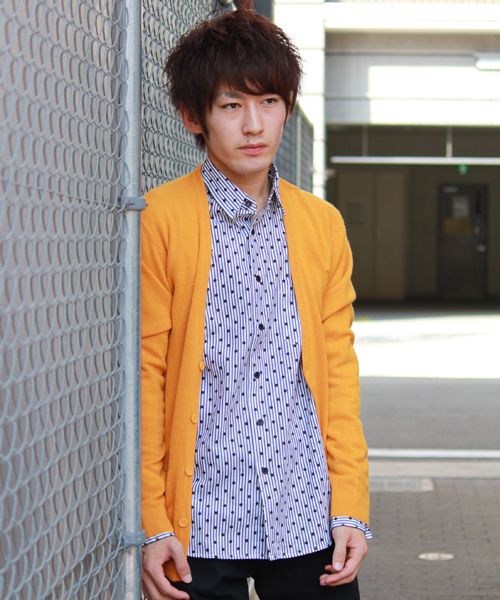 WEGO(ウィゴー)の「WEGO/カシミヤタッチVネックカーディガン(カーディガン/ボレロ・メンズ・ネイビー/マスタード/レッド/ワイン/ブラック/グリーン/ロイヤルブルー・SMALL/MEDIUM/LARGE)」の6枚目の写真