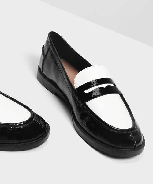 ほぼ新品未使用 チャールズアンドキース クラシック ペニーローファー CHARLES & KEITH クラシック ペニーローファー （DarkBrown