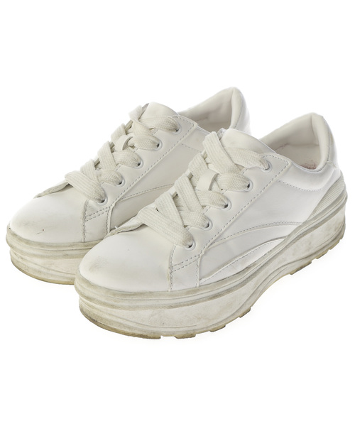 ベルシュカ スニーカー