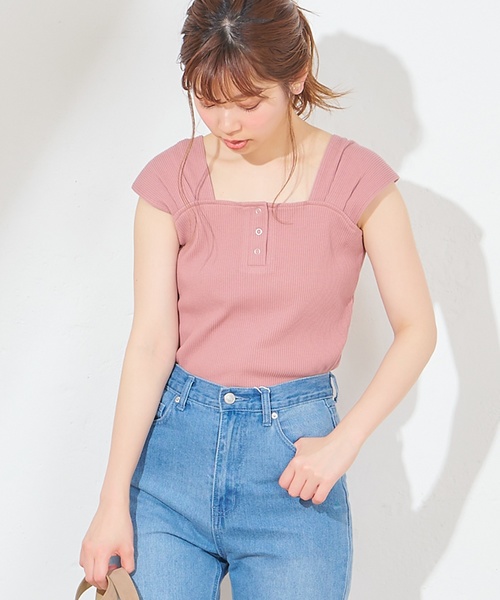 natural couture（ナチュラルクチュール）の「ヘンリーネックガーリーリブタンク（タンクトップ・レディース・ブラック/ベージュ/レッド/アイボリー・FREE）」の4枚目の写真
