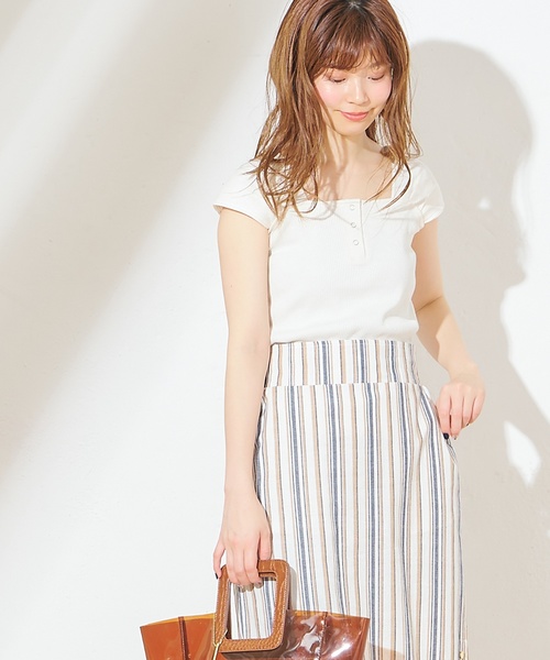 natural couture（ナチュラルクチュール）の「ヘンリーネックガーリーリブタンク（タンクトップ・レディース・ブラック/ベージュ/レッド/アイボリー・FREE）」の6枚目の写真