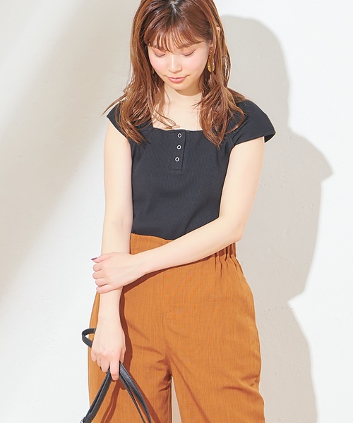 natural couture（ナチュラルクチュール）の「ヘンリーネックガーリーリブタンク（タンクトップ・レディース・ブラック/ベージュ/レッド/アイボリー・FREE）」の9枚目の写真