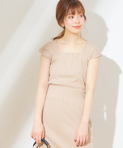 natural couture（ナチュラルクチュール）の「ヘンリーネックガーリーリブタンク（タンクトップ・レディース・ブラック/ベージュ/レッド/アイボリー・FREE）」の13枚目の写真