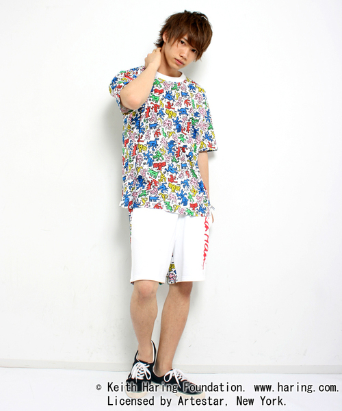 WEGO（ウィゴー）の「WEGO/Keith Haring (キースヘリング) 総柄Tシャツ（Tシャツ/カットソー・メンズ・ホワイト/グレー・MEDIUM/LARGE）」の6枚目の写真