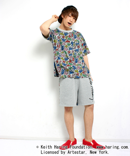WEGO（ウィゴー）の「WEGO/Keith Haring (キースヘリング) 総柄Tシャツ（Tシャツ/カットソー・メンズ・ホワイト/グレー・MEDIUM/LARGE）」の7枚目の写真