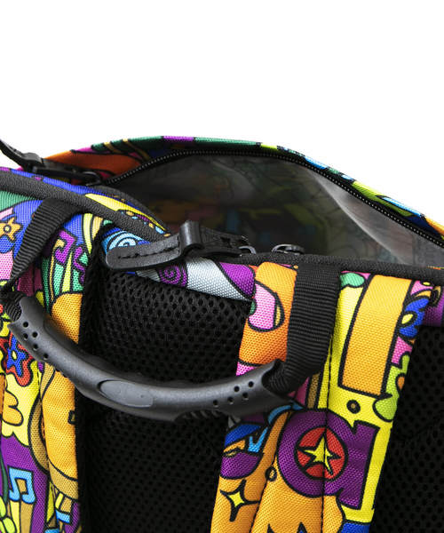 go slow caravan（ゴースローキャラバン）の「総柄システムリュック