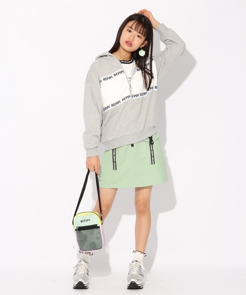 repipi armario(レピピ アルマリオ)の「エリソデロゴキリカエスウェット(スウェット・キッズ・ライトグリーン/ライトピンク/ベージュ/ホワイト/ブラック・X-SMALL/SMALL/MEDIUM/LARGE)」の10枚目の写真