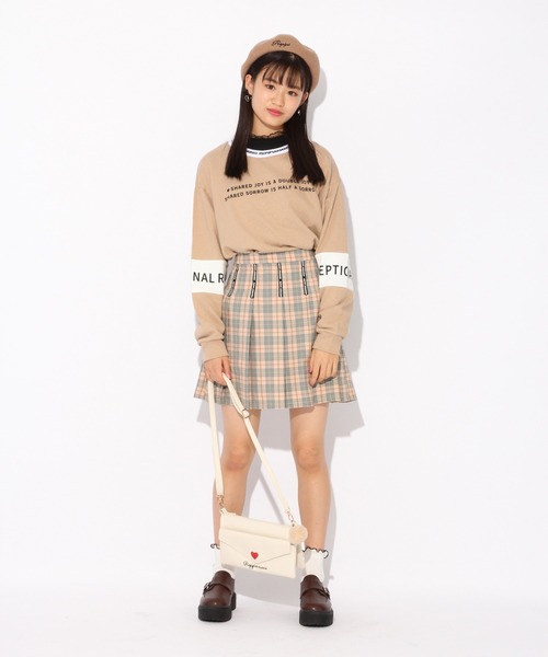 repipi armario(レピピ アルマリオ)の「エリソデロゴキリカエスウェット(スウェット・キッズ・ライトグリーン/ライトピンク/ベージュ/ホワイト/ブラック・X-SMALL/SMALL/MEDIUM/LARGE)」の8枚目の写真