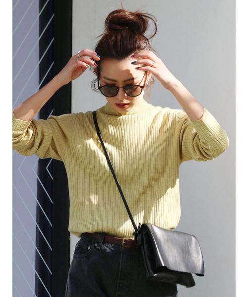 Ungrid（アングリッド）の「ウォッシャブルタートルネックニット（ニット/セーター・レディース・ブラック/パープル/イエロー/ブルー・FREE）」の4枚目の写真