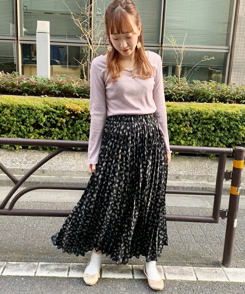 apres jour(アプレジュール)の「針抜きハートネックトップス【ZOZOTOWN限定アイテム】(Tシャツ/カットソー・レディース・ブラック/アイボリー/モカ/ラベンダー/ライトベージュ・フリー)」の13枚目の写真