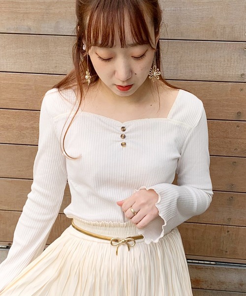 apres jour(アプレジュール)の「針抜きハートネックトップス【ZOZOTOWN限定アイテム】(Tシャツ/カットソー・レディース・ブラック/アイボリー/モカ/ラベンダー/ライトベージュ・フリー)」の15枚目の写真
