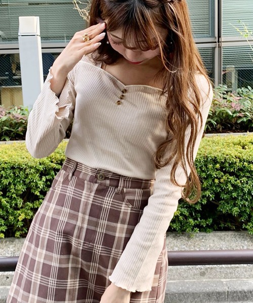 apres jour(アプレジュール)の「針抜きハートネックトップス【ZOZOTOWN限定アイテム】(Tシャツ/カットソー・レディース・ブラック/アイボリー/モカ/ラベンダー/ライトベージュ・フリー)」の17枚目の写真